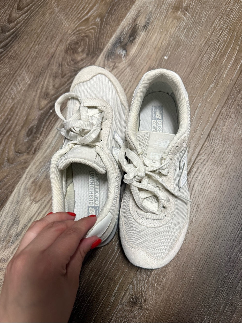 New Balance Off-White 515 V3 Classic Sneaker - Picture 6 of 6